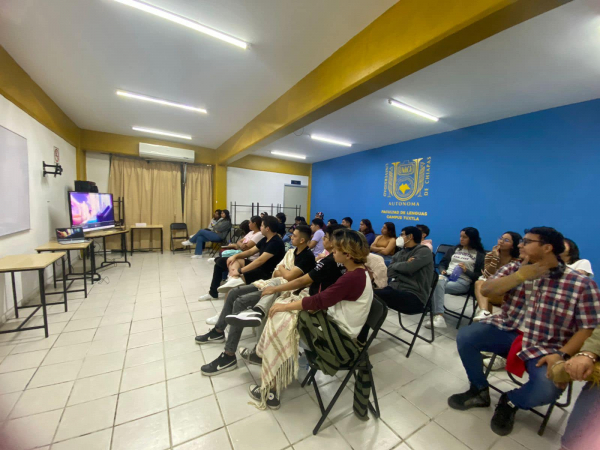 Participación de la comunidad estudiantil en la “Semana Cultural” en la Facultad de Lenguas Tuxtla