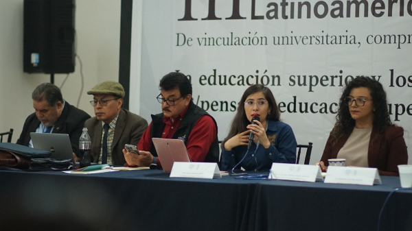 Participación el panel “Cultura de Paz”