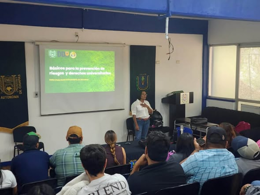 Taller “Básicos para la prevención de riesgos y derechos universitarios: para prácticas estudiantiles seguras”, impartido por la Mtra. Joseana Beetzabe de la Rosa Celaya, titular de la DDHU