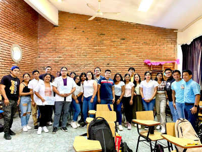 Se organizó la plática denominada “Prevención de la violencia en el noviazgo” en la Escuela de Humanidades C-IV