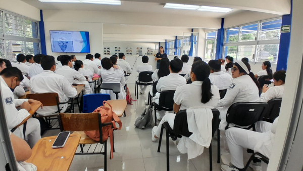 Se realizó el Taller &quot;Espacios Libres de Violencia en el Servicio Social&quot; en la Facultad de Medicina Humana &quot;Dr. Manuel Velasco Suárez&quot; C-IV